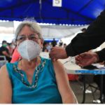 Aplicarán cuarta dosis contra covid-19 para personal sanitario, mayores de 50 años y de 12 años en adelante con enfermedades crónicas
