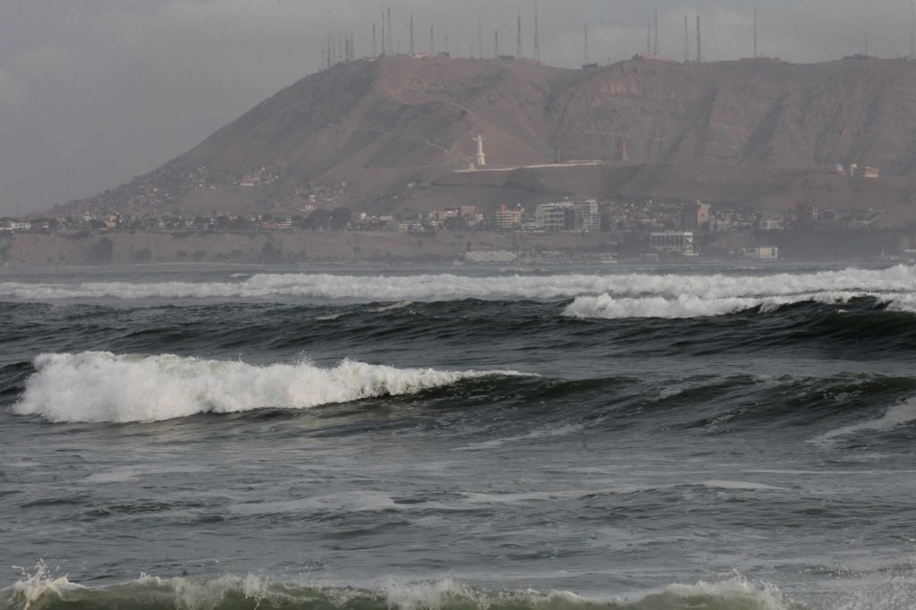 Los daños que dejó el tsunami en Tonga y Perú tras la erupción de volcán