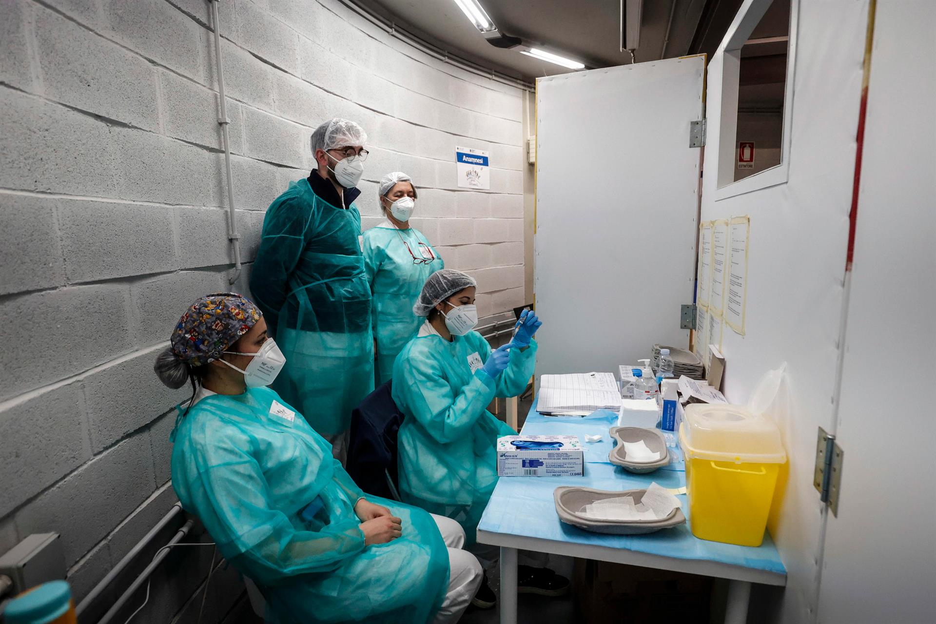 Francia identifica una nueva variante de covid denominada IHU