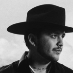 Christian Nodal: las emotivas confesiones del cantante mientras lloraba en pleno escenario
