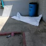 Qué se sabe del cadáver de una mujer que permaneció en una banqueta de la Emergencia del Hospital de Amatitlán