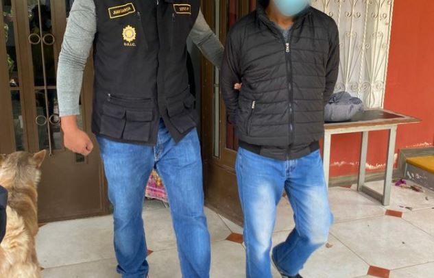 Capturan en allanamiento a hombre por compartir pornografía infantil a través de WhatsApp