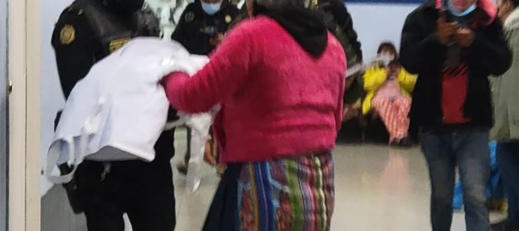 NIÑO MUEREPOR BALA PERDIDA EN IXCHIGUÁN