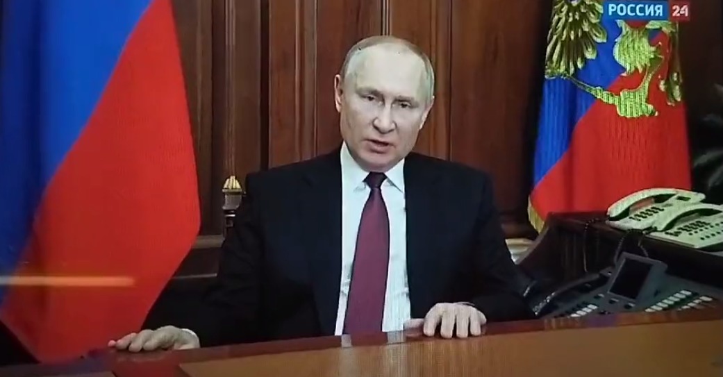 Putin comienza ofensiva en Ucrania y medios internacionales reportan primeros bombardeos en Kiev