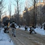 EE. UU. advierte de que Rusia tomó la central nuclear de Chernóbil con rehenes mientras sitia Kiev, la capital ucraniana
