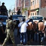 Guatemaltecos detenidos en México: Cuatro hombres armados atacan unidad de la policía local y luego tratan de huir