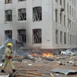 Video: ataque del ejército ruso a Járkov destruye la universidad de la ciudad