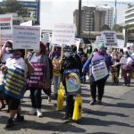 Mujeres se manifiestan por sus derechos en medio del aumento de la violencia de género