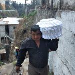 La historia del bebé que murió por falta de atención médica y el drama de su familia que no tiene para pagar por su sepelio