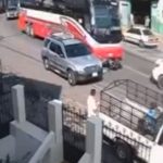 Video muestra el momento en que motorista estuvo a punto de ser arrollado por un bus en Cuyotenango