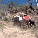 Imágenes: Autobús cae a un barranco en el km 44 de la ruta Interamericana