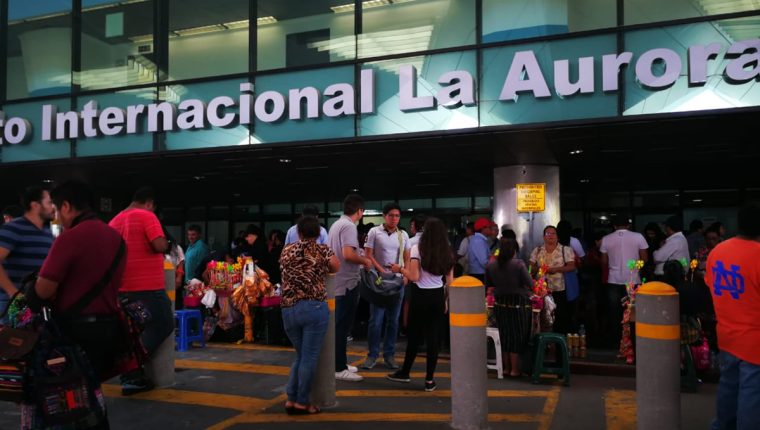 AEROPUERTO LA AURORA