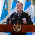 Giammattei confirma subsidio a la energía eléctrica y dice que vigilará los precios de combustibles