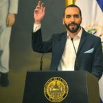 Nayib Bukele pregunta en Twitter sobre censurar medios de comunicación en El Salvador