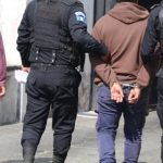 Los perfiles de supuestos pandilleros capturados señalados de varios delitos y el momento de su detención