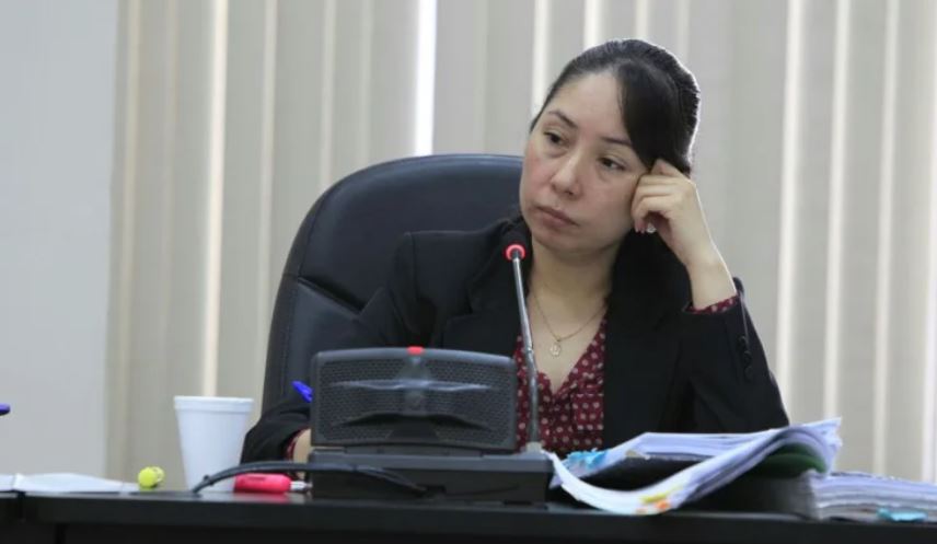 Corte Suprema de Justicia acepta renuncia de jueza Aifán, quien salió del país denunciando amenazas y persecución