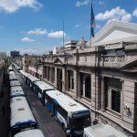 Tránsito en el Centro Histórico es afectado por manifestación de pilotos de autobuses