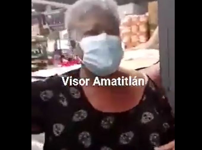 MUJER ROBA EN SUPERMERCADO EN SANTA LUCÍA MILPAS ALTAS