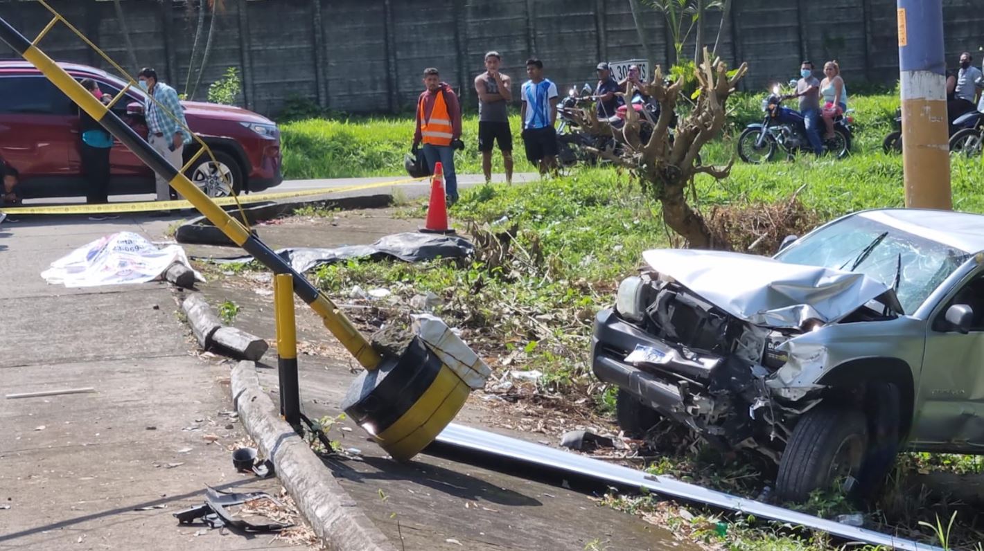 Adulto mayor muere arrollado por un picop que embestido por un camión en San Felipe, Retalhuleu