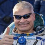 Astronauta estadounidense regresa a la Tierra luego de romper récord de 355 días en el espacio
