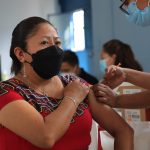 Salud anuncia una estrategia más de vacunación y despierta dudas sobre su efectividad