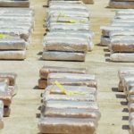 Autoridades de El Salvador capturan a guatemalteco y cuatro salvadoreños por transportar 140 kilos de cocaína