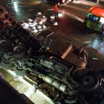 Otro fuerte accidente: tráiler cae del puente Villalobos en la ruta al Pacífico