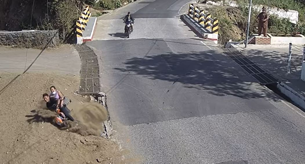 GRABAN ACCIDENTE EN CIUDAD VIEJA