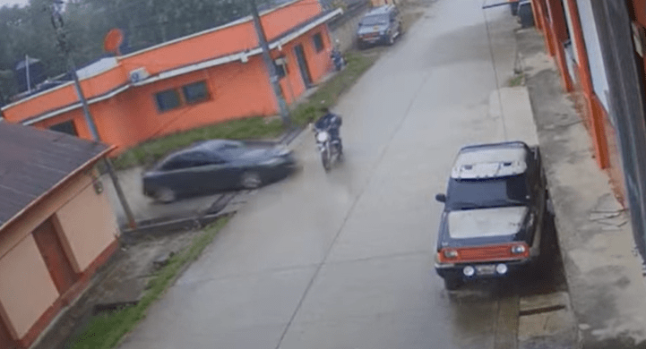 Accidente de motorista en Poptún