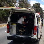 El indignante caso del autobús que chocó contra otro, bajó a los heridos y siguió su marcha en la ruta a El Salvador