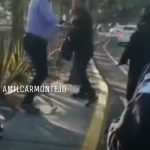 “Se dan a puñetazos”: video del momento en que conductores se enfrentan a golpes luego de discusión en el Bulevar Liberación