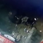 Video: Desde una banqueta un sujeto controló al encargado de una tienda para atacarlo a balazos
