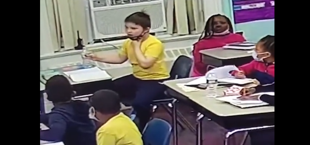 Así salvó una maestra de Nueva Jersey a un alumno de ahogarse mientras estaba en clase