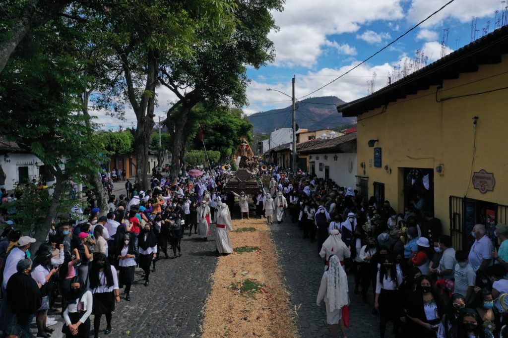Domingo de Ramos: Jesús de la Merced recorre las calles de la Antigua Guatemala