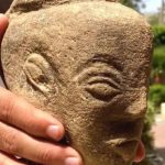 El agricultor que encontró una fascinante estatua de 4.500 años de antigüedad