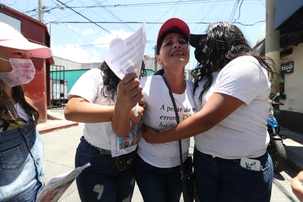 “Vivos o muertos, pero que nos los devuelvan”: parientes de los payasos “Chispita” y “Charquito” claman por que aparezcan
