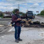 Esteban Biba, fotoperiodista guatemalteco en Ucrania, revela cómo se vive una “guerra brutal” por el conflicto con Rusia