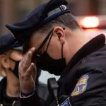 Un policía de EE.UU. es acusado de matar de un tiro en la espalda a un niño de 12 años desarmado