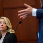 Amber Heard finaliza interrogatorio por abogados de Johnny Depp:  “Nunca agredí ni a él ni a nadie con quien estuviera relacionada de manera romántica”
