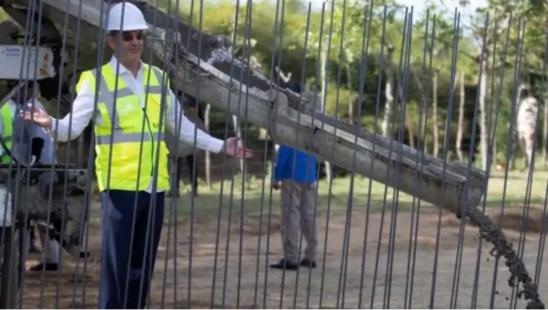 El polémico muro que República Dominicana construye para dividir la isla que comparte con Haití | Especial BBC Mundo