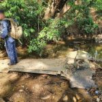Hallan en unas cuevas de Lívingston, Izabal, un narcolaboratorio y partes de aeronaves