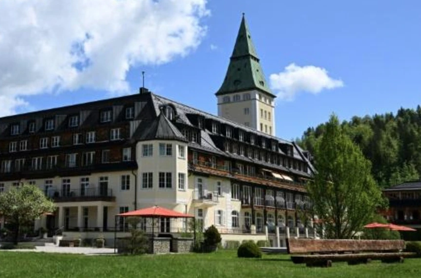 G7