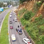 Conred establece que zona donde ocurrió el derrumbe en ruta Interamericana es intestable y que podría continuar desprendiéndose