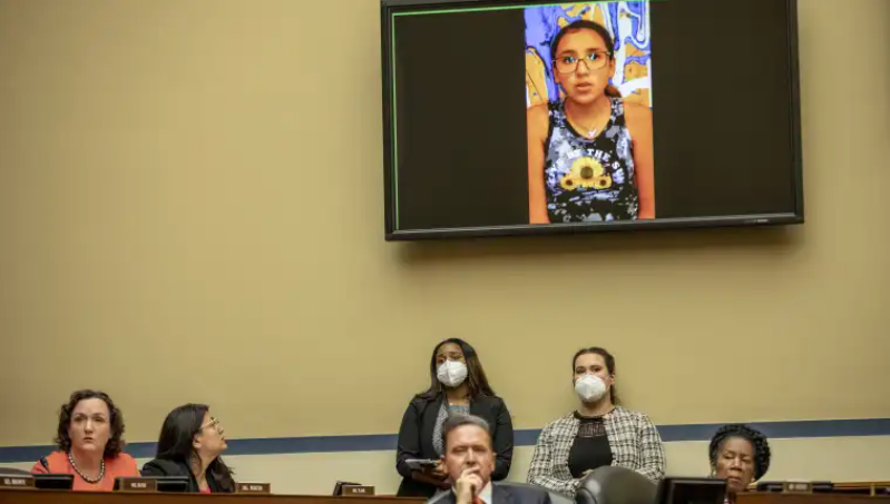 “Me cubrí con la sangre de mi amigo”: el emotivo testimonio de la niña que sobrevivió a la masacre en Uvalde al hacerse la muerta