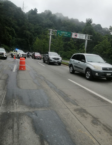 PASO EN EL KM 24 DE A INTERAMERICANA 