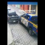 Video: autopatrulla de la PNC choca con picop estacionado y esto dicen las autoridades