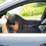 Ciudad de EE. UU. permite a trabajadores dormir en auto por alto costo de rentas