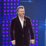 Mijares se deja ver por primera vez con su novia en una premiación