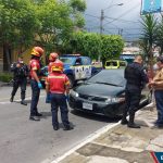 Qué se sabe de un hombre que fue hallado muerto dentro de un vehículo en la zona 11 capitalina