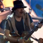 VIDEO: Carlos Santana sufre colapso durante concierto en Michigan